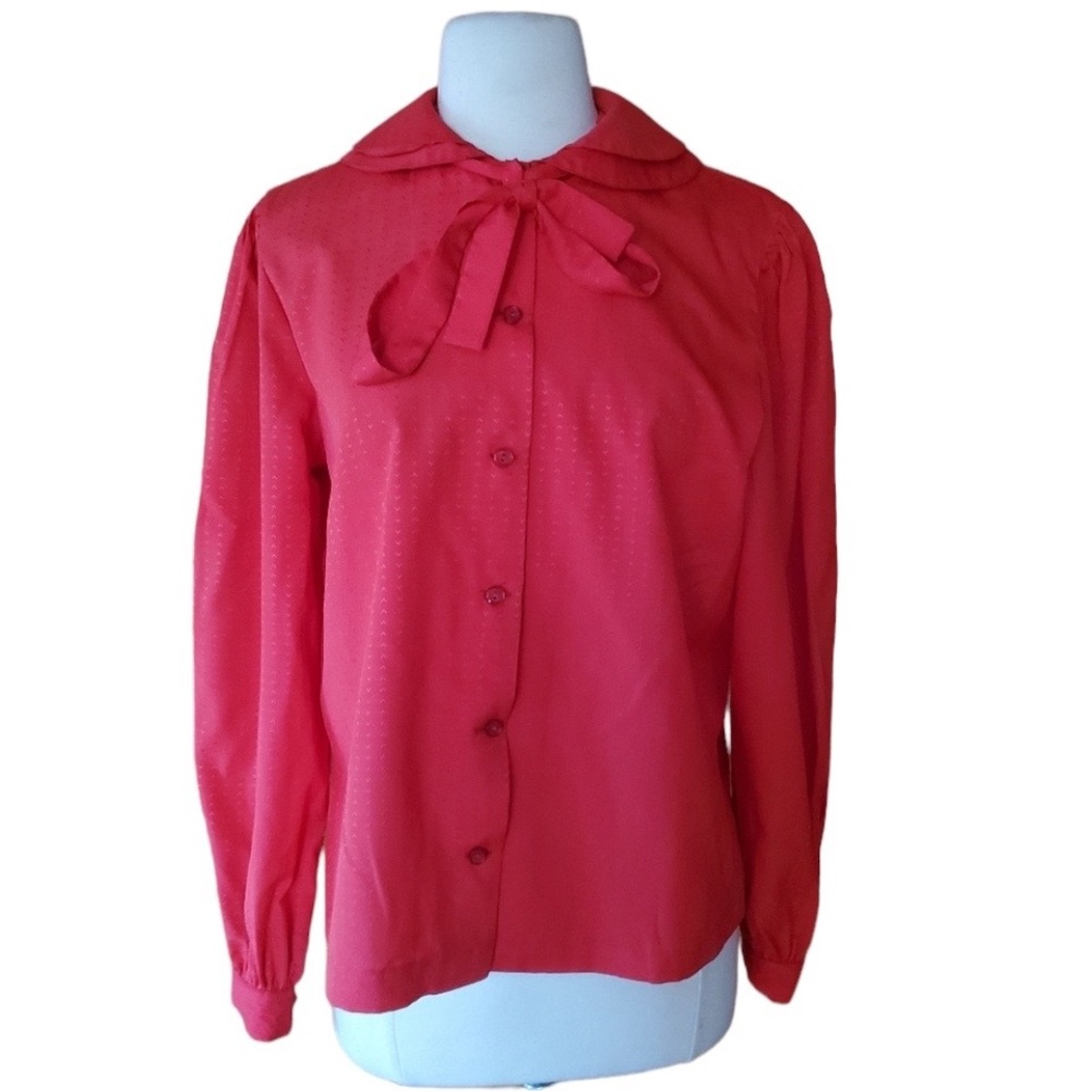 1970s Queens Way to Fashion Button Down Blouse